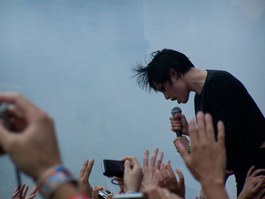 lolla09-crystalcastles