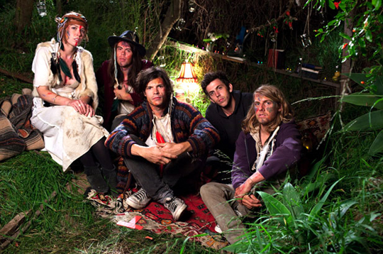 grouplove2