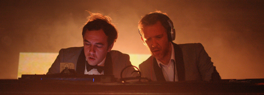 2manydjs-feature