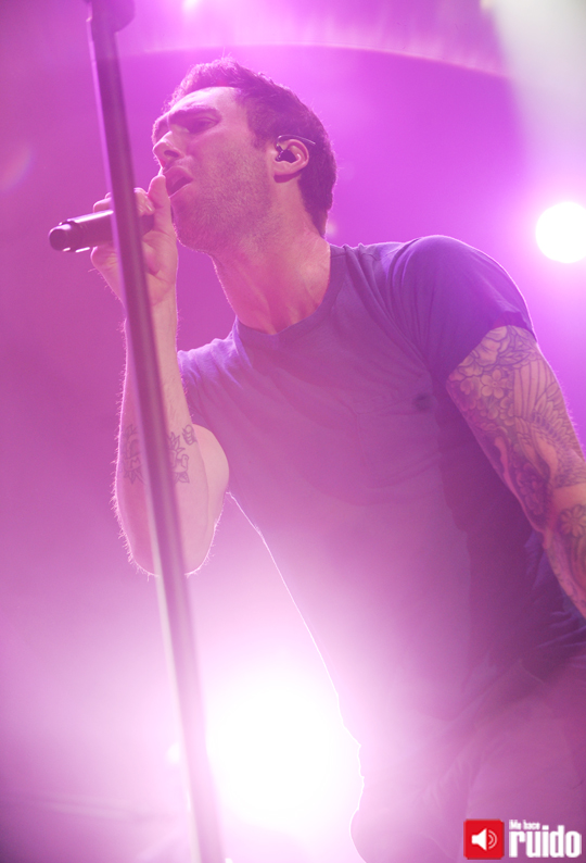 maroon56