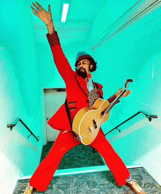 fantastic negrito, vive latino 2019