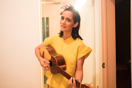 julieta venegas