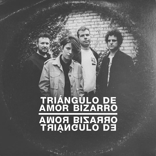 triangulo de amor bizarro