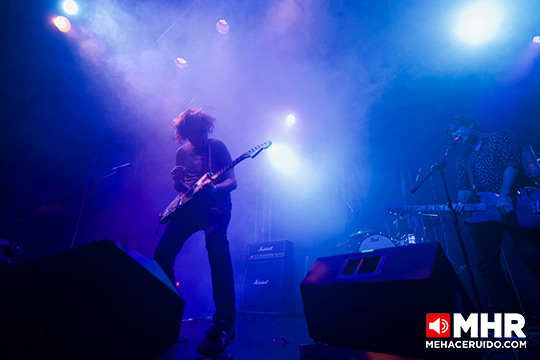 a place to bury strangers circo