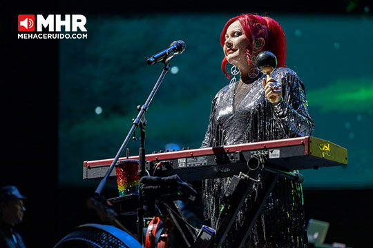 the b 52s tecate emblema