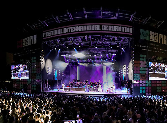 julieta venegas cervantino