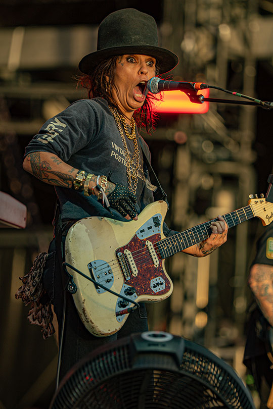 4 non blondes corona capital