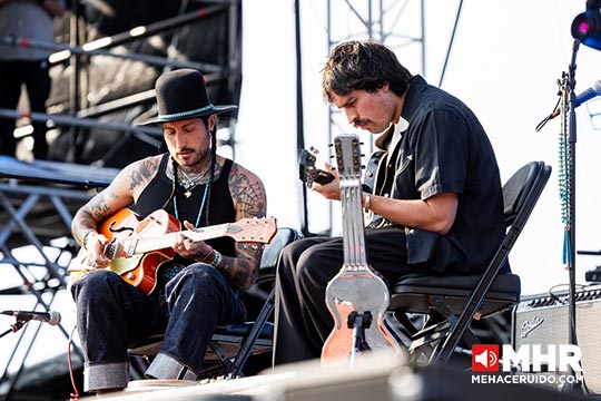 hermanos gutierrez vive latino