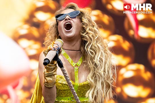 musica volar vive latino paulina rubio