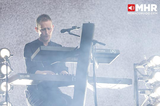 white lies vive latino 2026