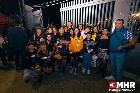 enjambre-fans-estadio-gnp-4