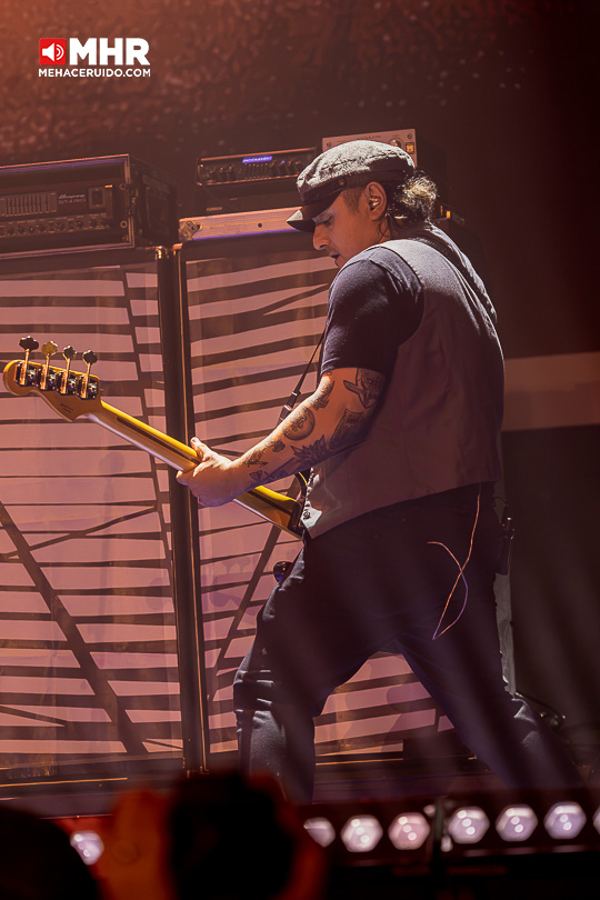 division minuscula amazon music live